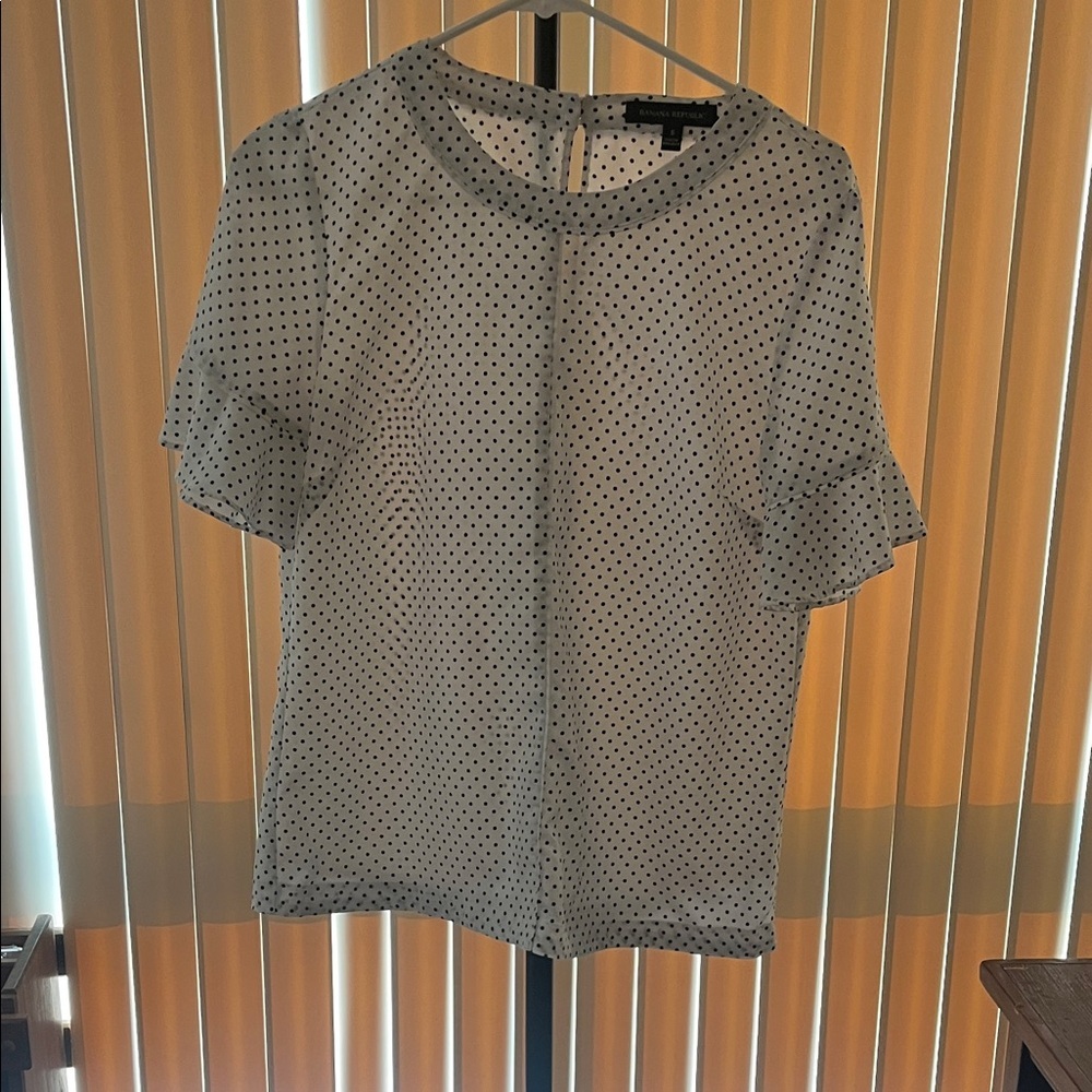 Banana Republic Polka Dot Blouse Size Small - Picture 2 of 3